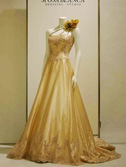 上質なシャンパンカラーのカラードレス - カラードレス | レンタル